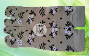 Grosir Kaos Kaki Akhwat di solo dan sukoharjo