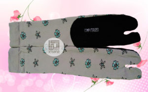 Grosir Kaos Kaki Muslimah Motif Bunga di Solo