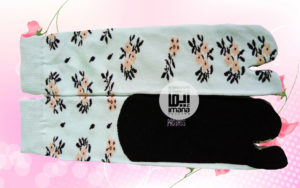 Grosir kaos kaki muslimah solo